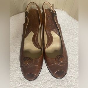 Born Elegant Brown Leather Peep-Toe Slingback Shoes size 7